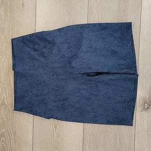 Yogalicious Lux Navy Women's Stretch Athletic Yoga Shorts Size Small Biker